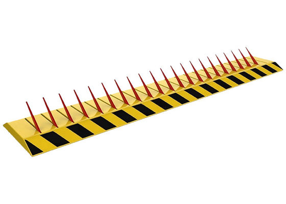 Elektrische motor Traffic Spike Barrier met 150mm Blade Height IP68 Waterdicht A3 Steel Construction Tire Killer